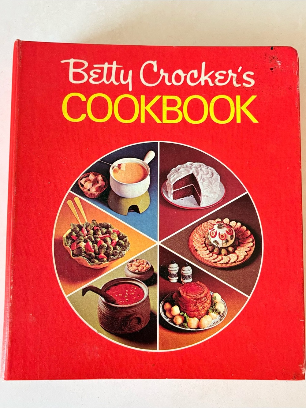 Vintage 1969 Betty Crocker's Cookbook First Printing Red Hardcover Pie Cover